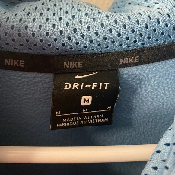 Nike sweatshirt - Picture 2 of 3